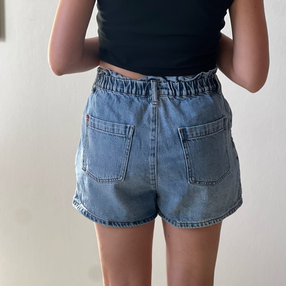 BDG UO Jean Shorts - Picture 2 of 3